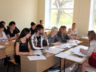 Луганчане тренировались защищать права потребителей