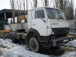 Продержав  месяца незаконно изъятые фуры луганские СБУшники вернули их владельцам