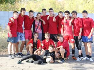 В Луганске стартовал турнир по футболу на Кубок Владимира Медяника