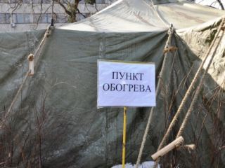 Луганские власти обещают обогреть и накормить бездомных