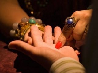 В Луганске летняя пенсионерка попалась на удочку аферисток