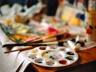 В честь профессионального праздника луганским художникам вручили грамоты