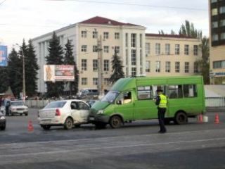 Во время вчерашнего визита Виктора Януковича в Луганске произошло  ДТП