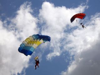 За два месяца северодонецкие парашютисты совершили  прыжков