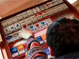 Луганских торговцев алкоголем и табаком оштрафовали на  тысяч гривен