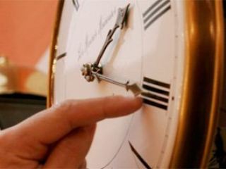 Перевод часов в Луганске как это будет