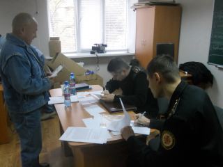 В Луганской области спасателей проверили на профпригодность фото