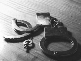 Пьяный житель Северодонецка изрезал руки и ноги пытаясь проникнуть в банк