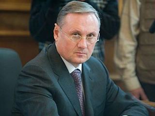 Александр Ефремов поблагодарил избирателей за активность