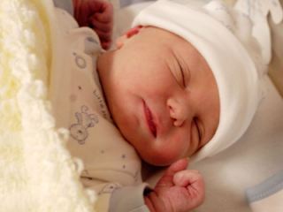 на  вчера в Луганске родилось равное количество мальчиков и девочек