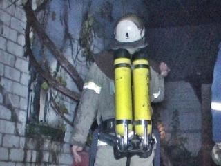 В Луганске в результате пожара погибли  человека видео