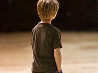 В Луганске летний мальчик ушел из дома и не вернулся