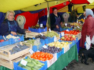 В Луганске ликвидируют рынки видео