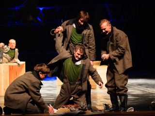 Завтра в Луганске покажут грандиозный спектакль по Ремарку