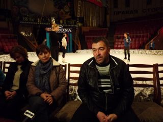 Арену луганского цирка превратили в каток (фото, видео)