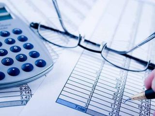 Луганские бизнесмены осчастливили налоговиков на  млн грн