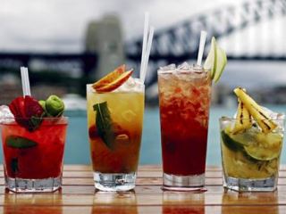 Делать коктейли и сервировать праздничный стол будут завтра луганские студенты