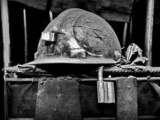 Три человека погибли на нелегальной шахте в Донецкой области