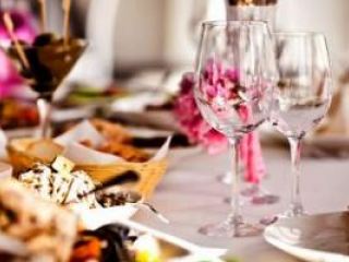 Жители Луганской области стали реже ходить в рестораны