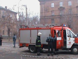 Во время пожара в студенческом общежитии на Луганщине пострадали 4 человека