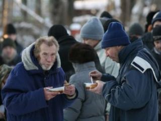 раза в неделю будут кормить луганских бездомных