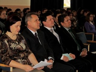 Луганские школьники прошли посвящение фото