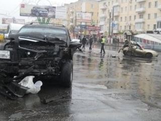 Умер расклейщик рекламы пострадавший от луганского лихача на джипе