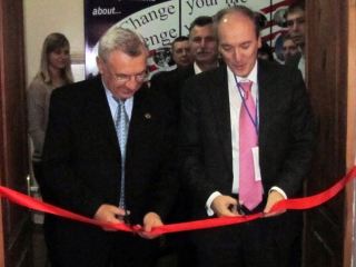 Уникальный Греческий центр открылся в Луганске фото