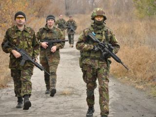 Луганчане подсели на армейский наркотик фото видео