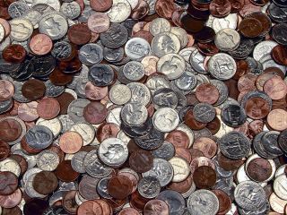 На Луганщине майор милиции собрал тысячную коллекцию монет