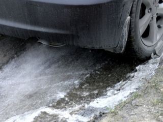 Луганских водителей просят быть осторожнее на дорогах движение затруднено изза снега