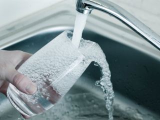 Водой без хлора будут наслаждаться жители Луганска и области