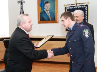 Следователю из Луганской области вручили iPad за отличную службу