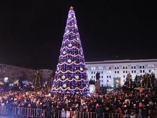 Для главной елки Луганска подыскивают новое место