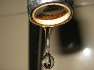 Трем городам Луганской области урезали подачу воды