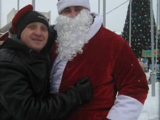 Луганчан призывают улыбнуться Деду Морозу и поздравить всех с Новым годом