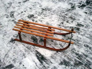 Ребенка потерянного пьяным луганчанином нашли в санках на улице подробности происшествия