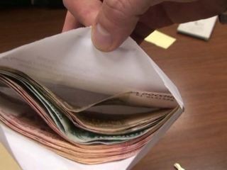 Таможенниковвзяточников задержали в Луганской области