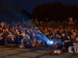 Луганчан будут просвещать с помощью кино