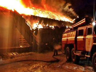 Склад со строительной химией горел в Луганске