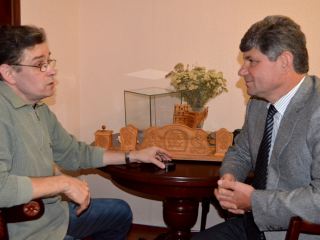 Луганский мэр посетил мастерскую известного судомоделиста Вячеслава Козака фото