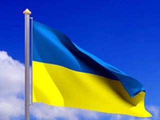 В Луганске провели митинг под национальными флагами