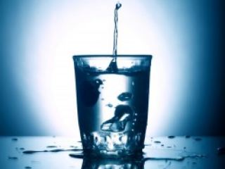 Водку популярных марок подделывали в Луганске