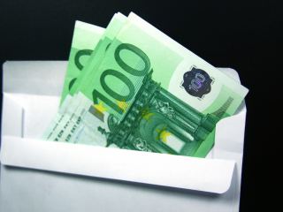 Луганский чиновник погорел на взятке в тысячу евро