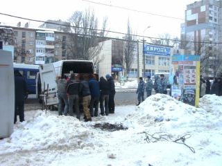 Как Вы относитесь к сносу киосков на ул Буденного  Опрос Cxidinfo