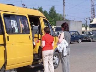 На Луганщине расторгли  договоров с перевозчиками