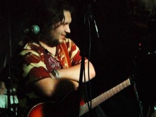 Луганский рокисполнитель поновому спел о войне