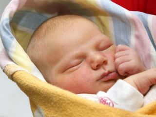 За неделю в Луганске родилось  ребенка в том числе две двойни