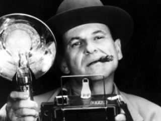 Идеи подарков к  марта сколько стоит фотосессия в Луганске