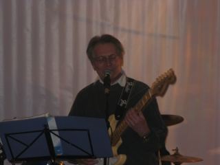 После годичного молчания луганская рокгруппа Джек Маккей выступила в концерте  фото видео